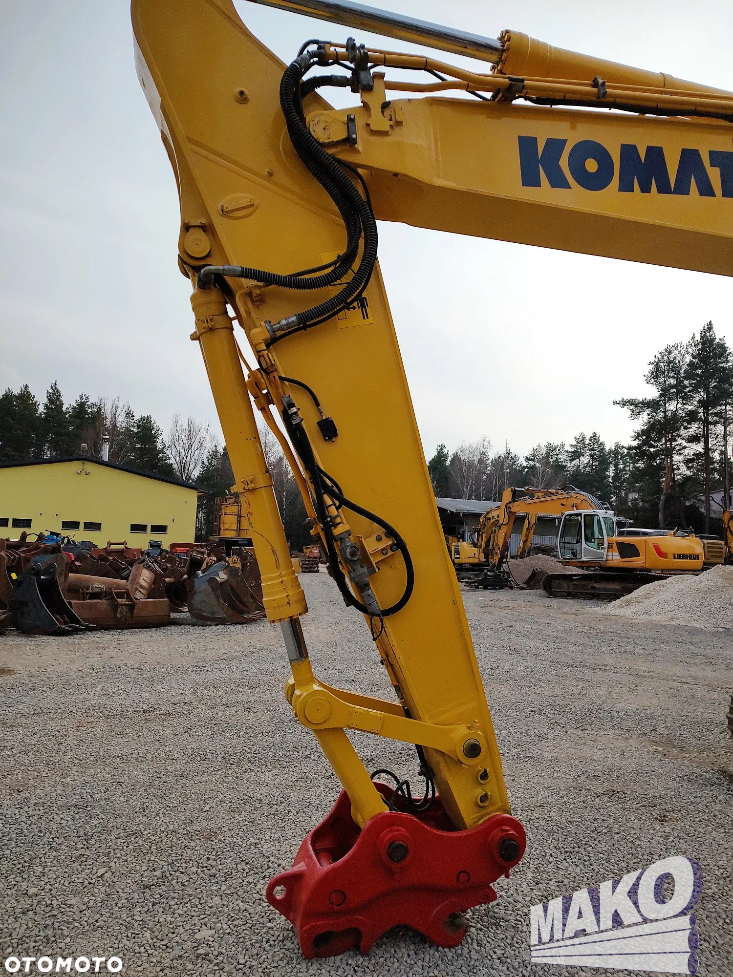 Komatsu PC210 LC-10 - 11