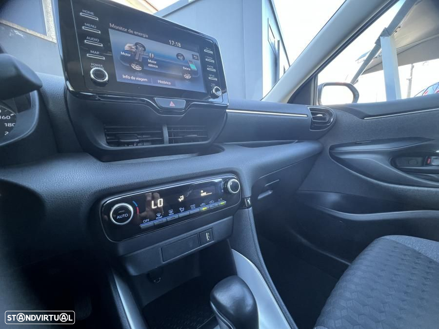 Toyota Yaris 1.5 HDF Comfort Plus - 32