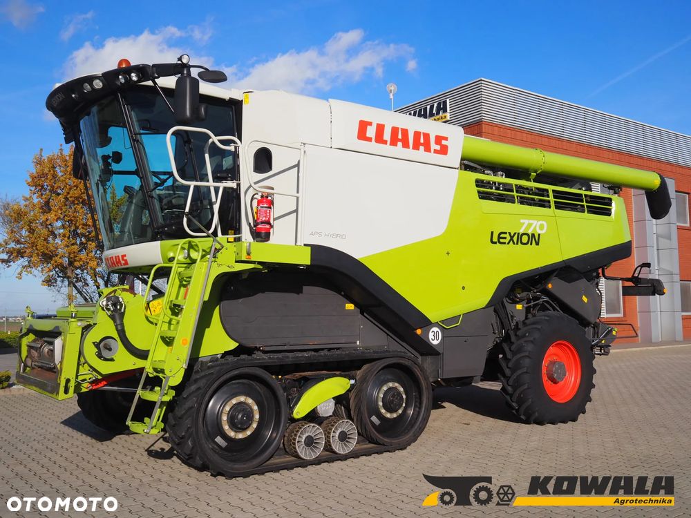 Claas Lexion 770TT 4WD + V1200 - 2