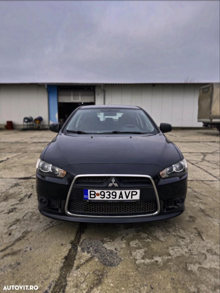 Mitsubishi Lancer Sportback 1.6 Invite A80 - 1
