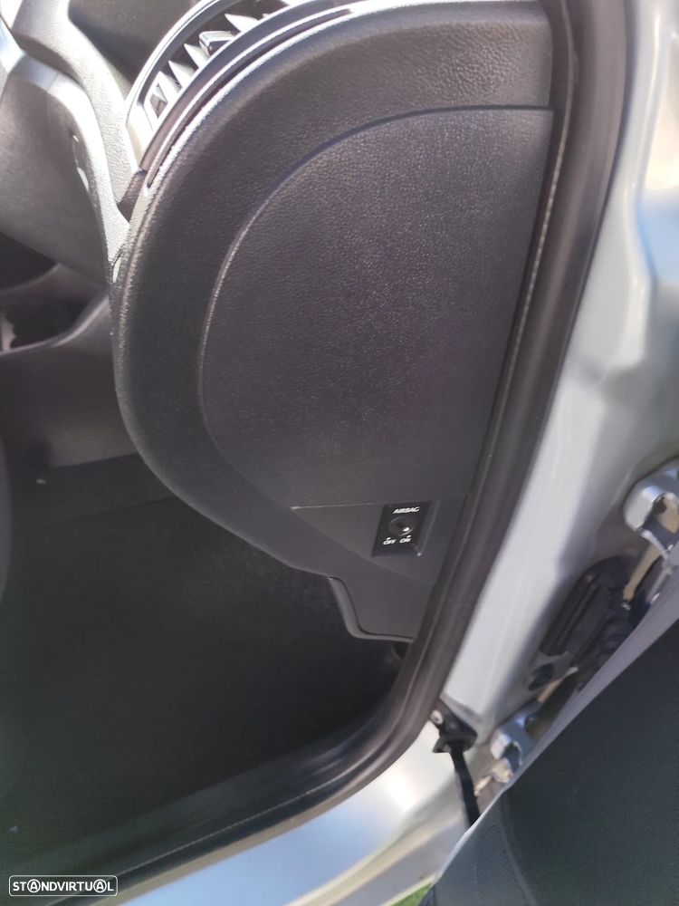 Skoda Fabia Break 1.2 TDi Active Plus - 33