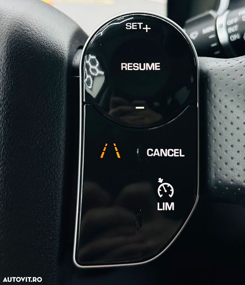 Land Rover Range Rover Sport 3.0 SDV6 HSE Dynamic - 27