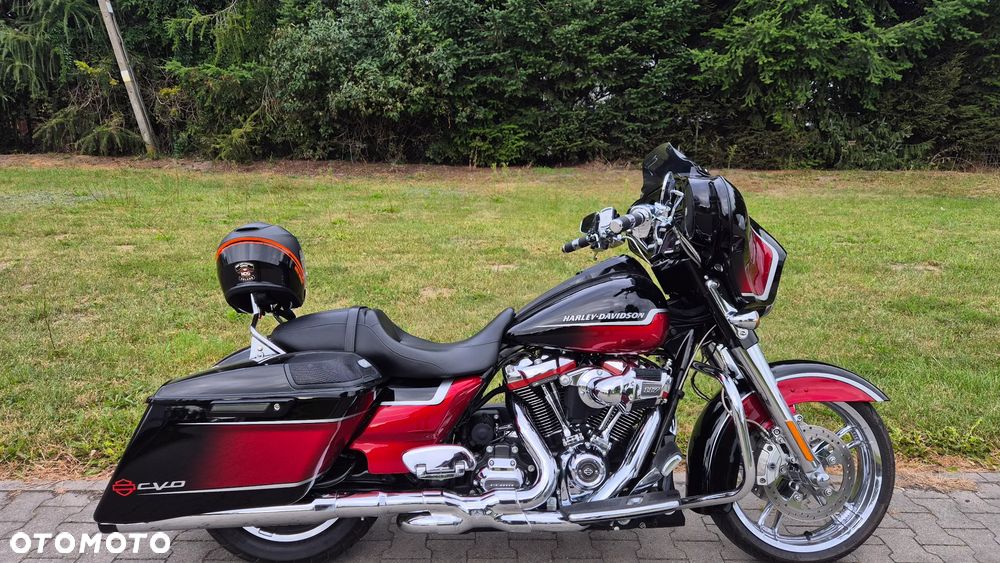 Harley-Davidson CVO Street Glide - 1