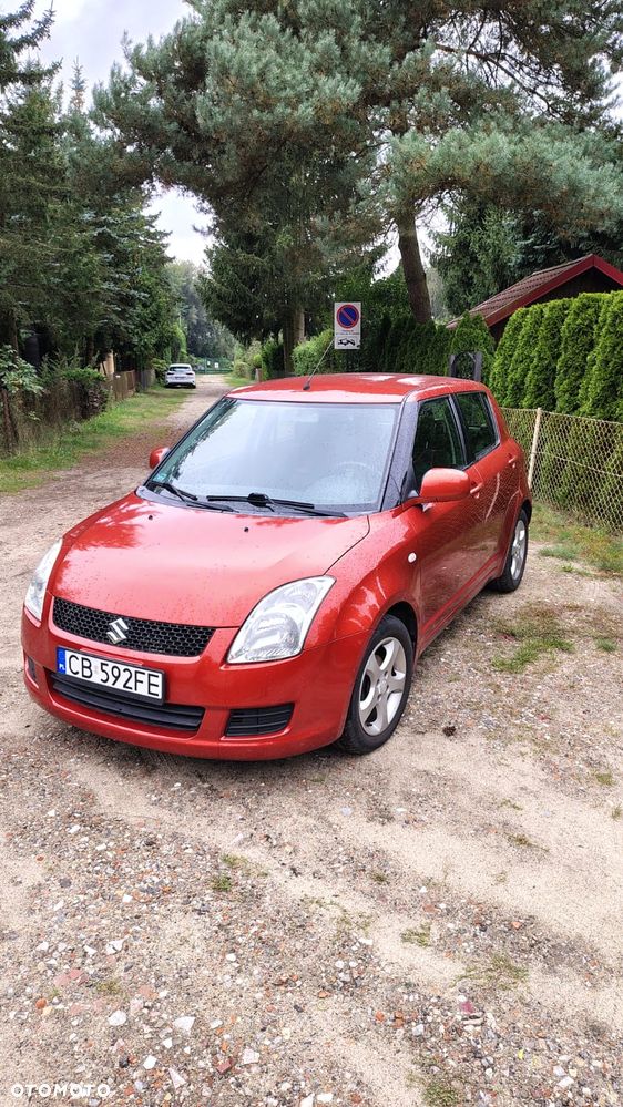 Suzuki Swift - 1