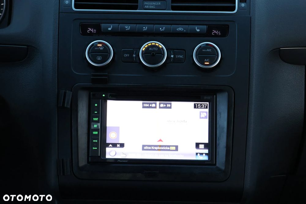 Volkswagen Touran 2.0 TDI DPF BlueMotion Technology Comfortline - 6