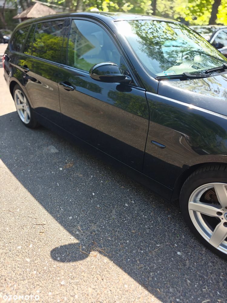 BMW Seria 3 325xi - 40