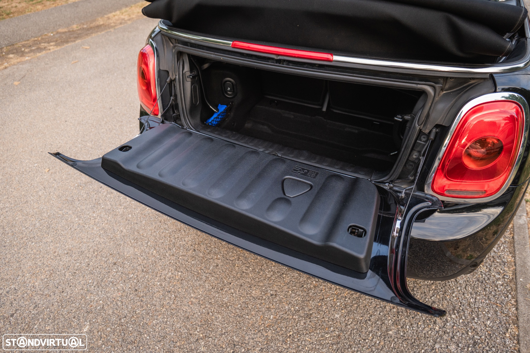 MINI Cabrio Cooper Sidewalk Edition - 42