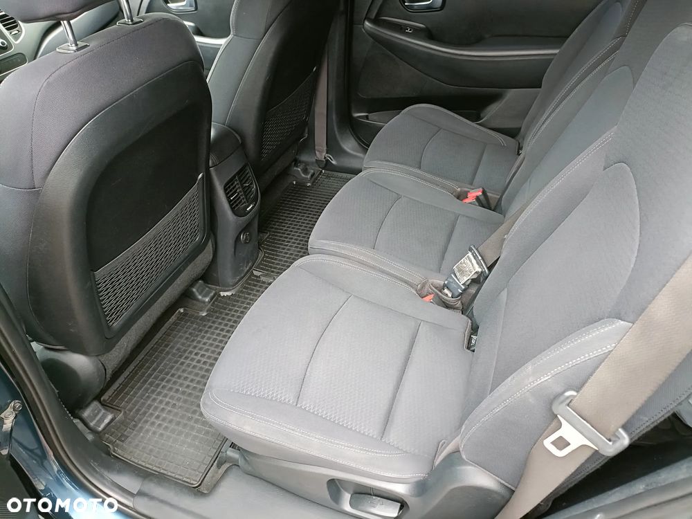 Kia Carens 1.6 GDI M - 19