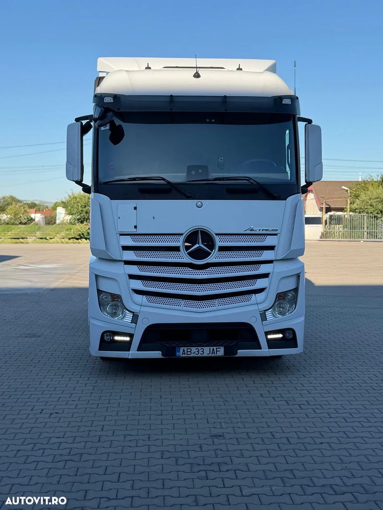 Mercedes-Benz ACTROS - 14