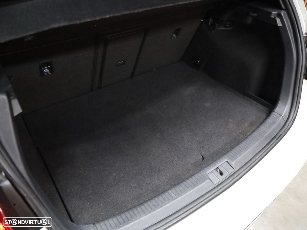 VW Golf 1.4 GTE Plug-In-Hybrid DSG - 8