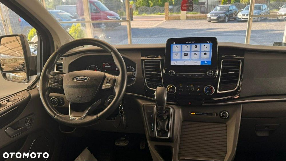 Ford Tourneo Custom - 36