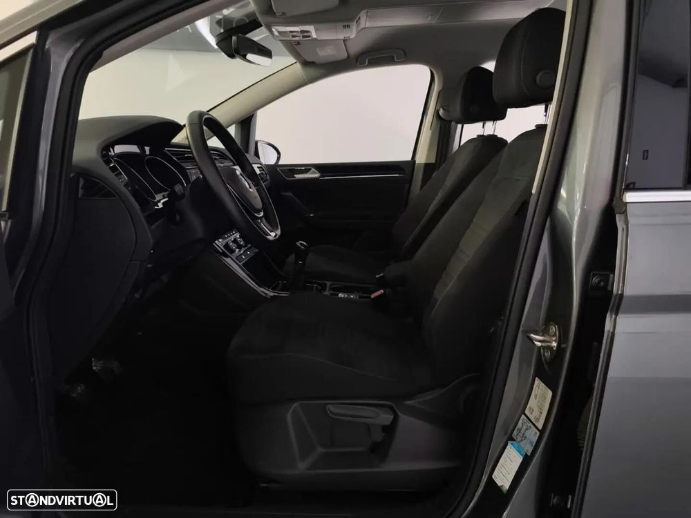 VW Touran 1.6 TDI Highline - 16