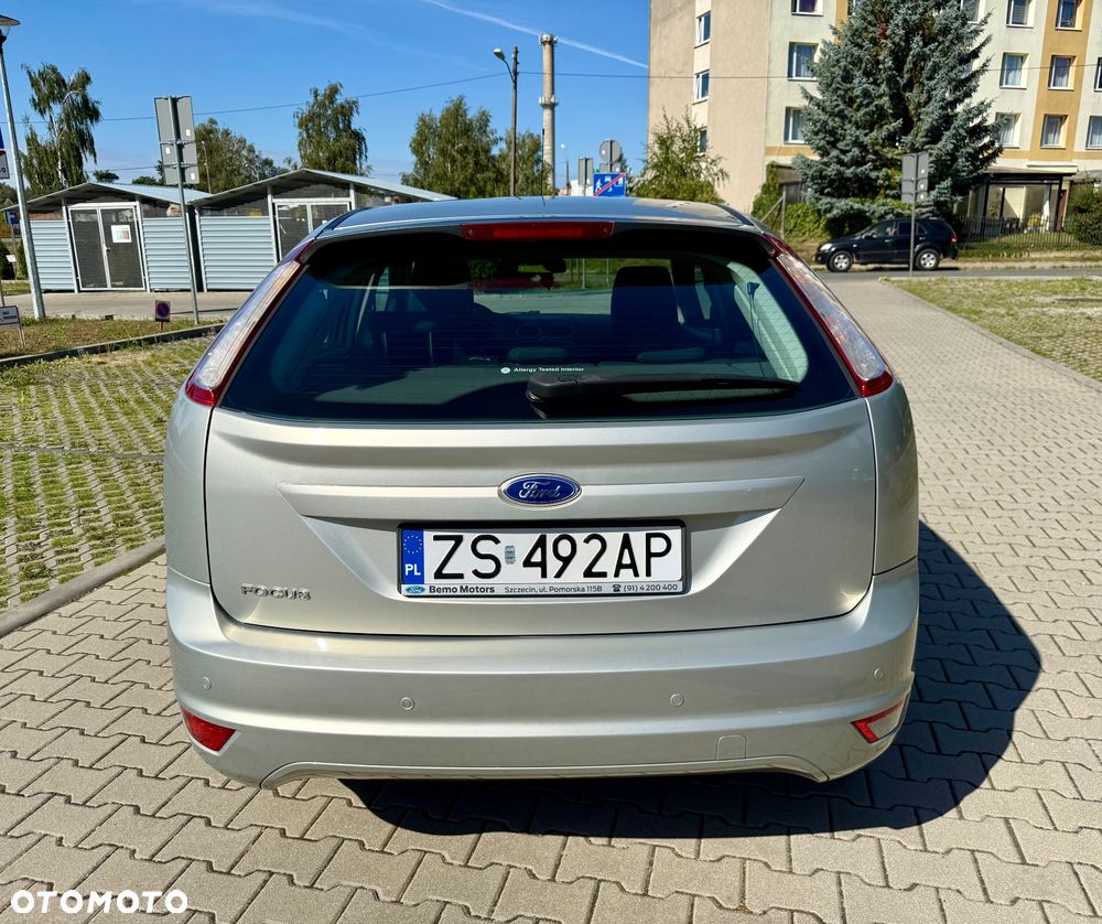 Ford Focus 1.6 Ambiente - 9
