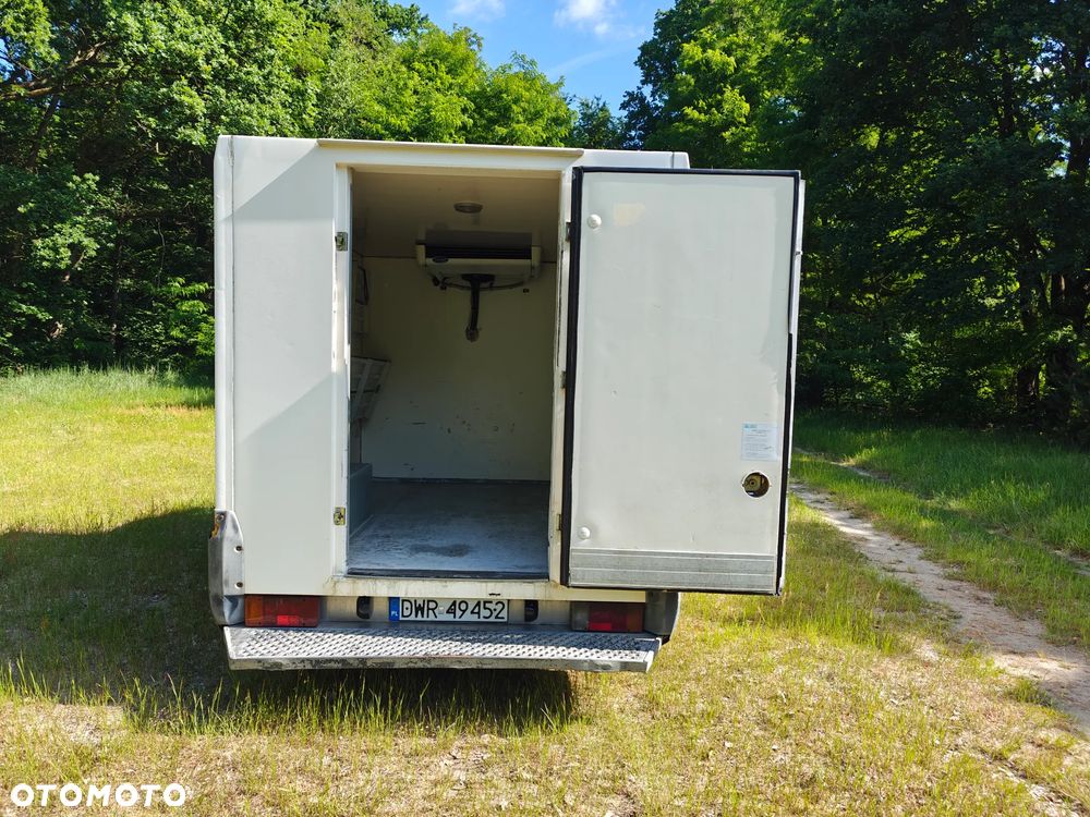 Opel Vivaro Traffic Chłodnia - 12