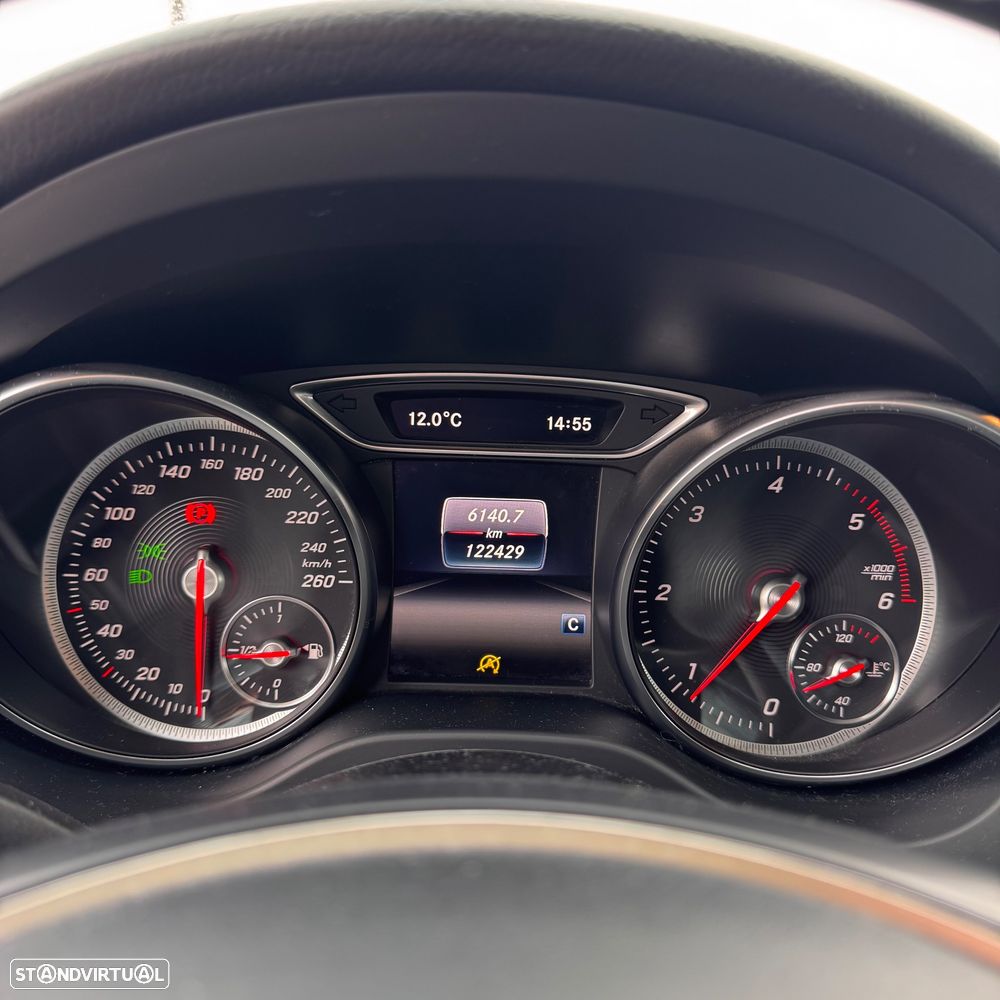 Mercedes-Benz GLA 180 d Style - 12