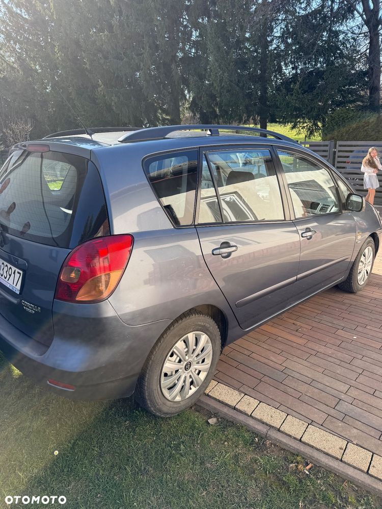 Toyota Corolla Verso 1.8 Sol - 2