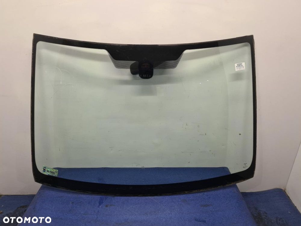 TOYOTA COROLLA VERSO I LIFT  SZYBA CZOŁOWA PRZEDNIA - 1