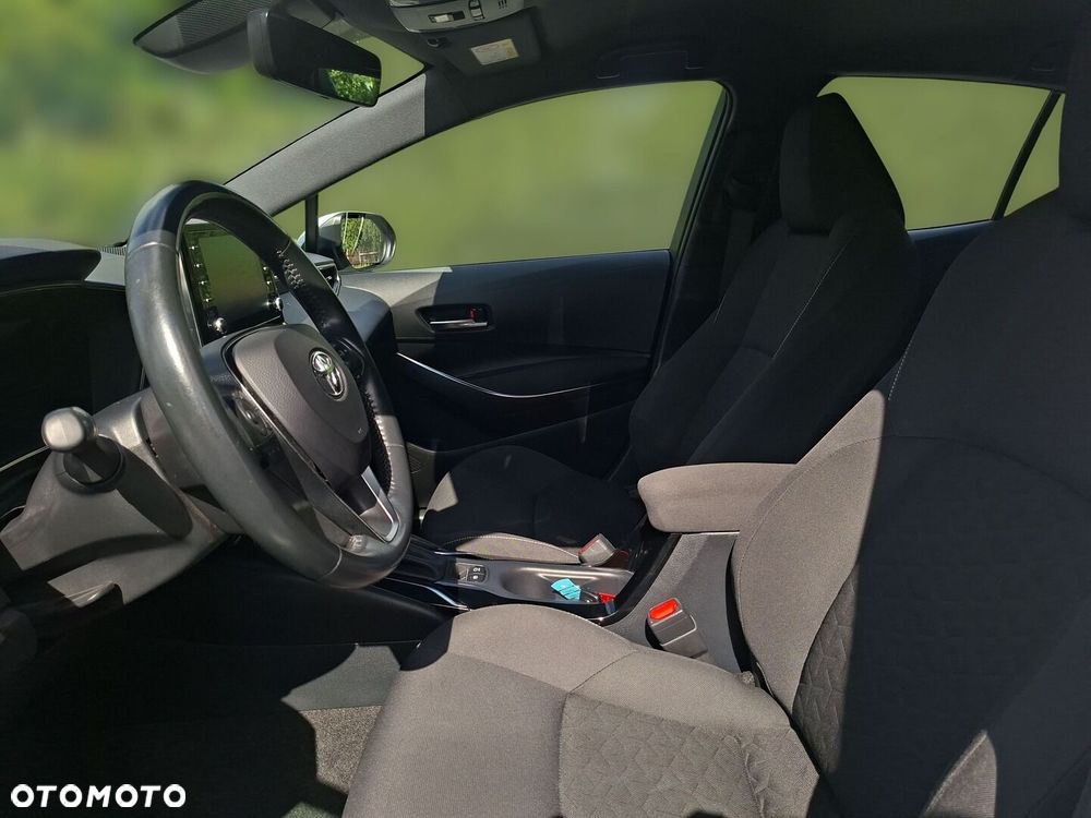 Toyota Corolla - 13