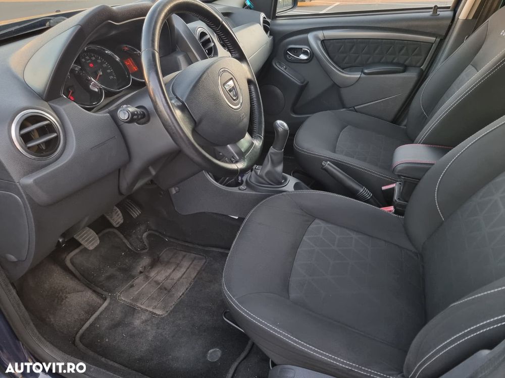 Dacia Duster 1.6 4x2 Laureate - 9