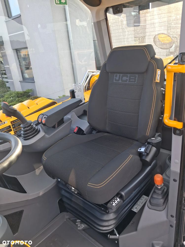 JCB 560-80 AGRI XTRA DUALTECH VT - 13