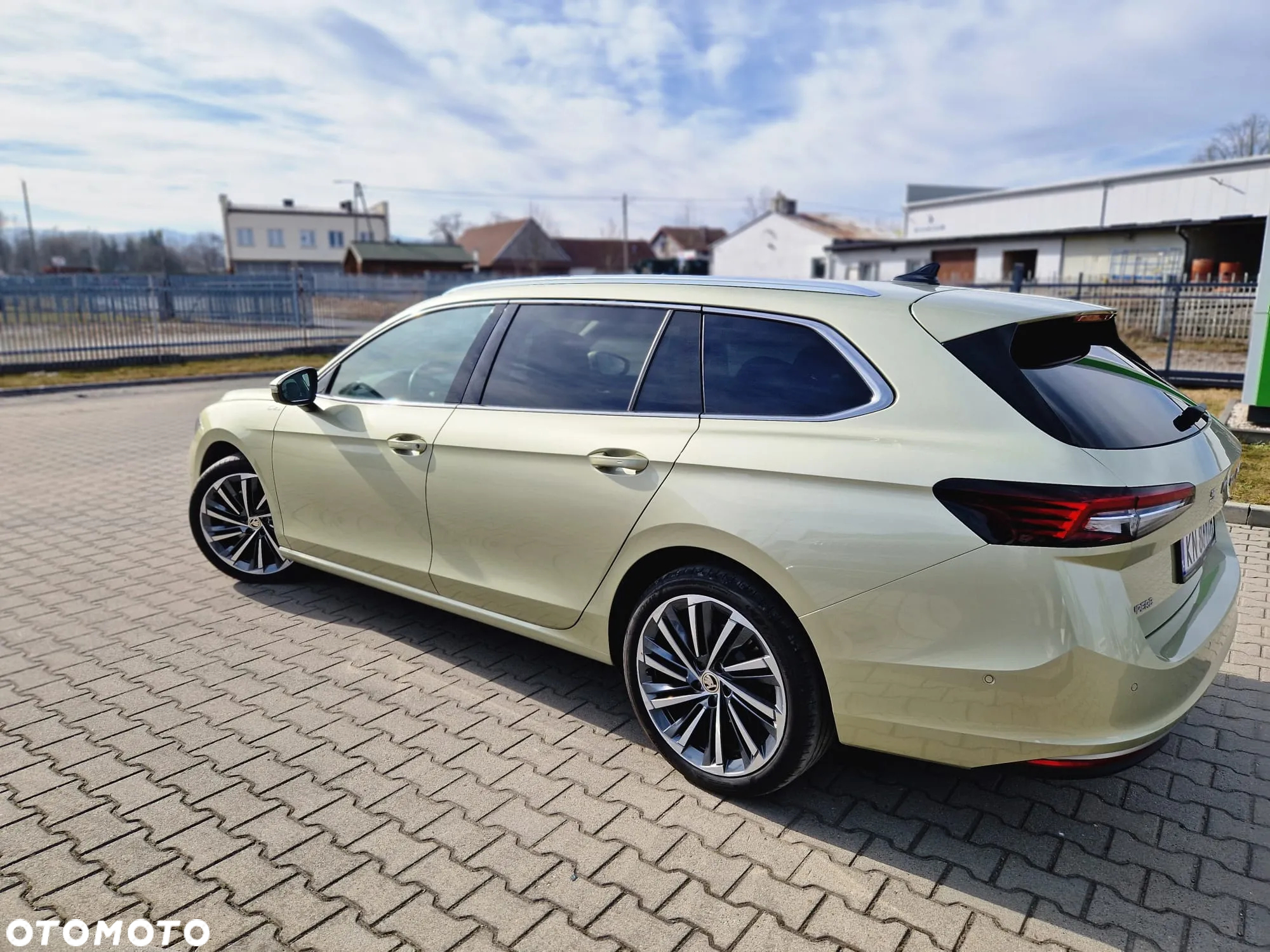 Skoda Superb 2.0 TDI SCR 4x4 L&K DSG - 5