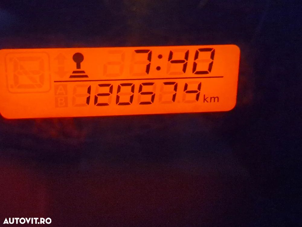 Nissan Micra 1.2L Tekna - 6