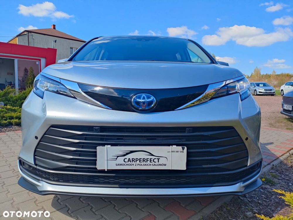 Toyota Sienna - 10