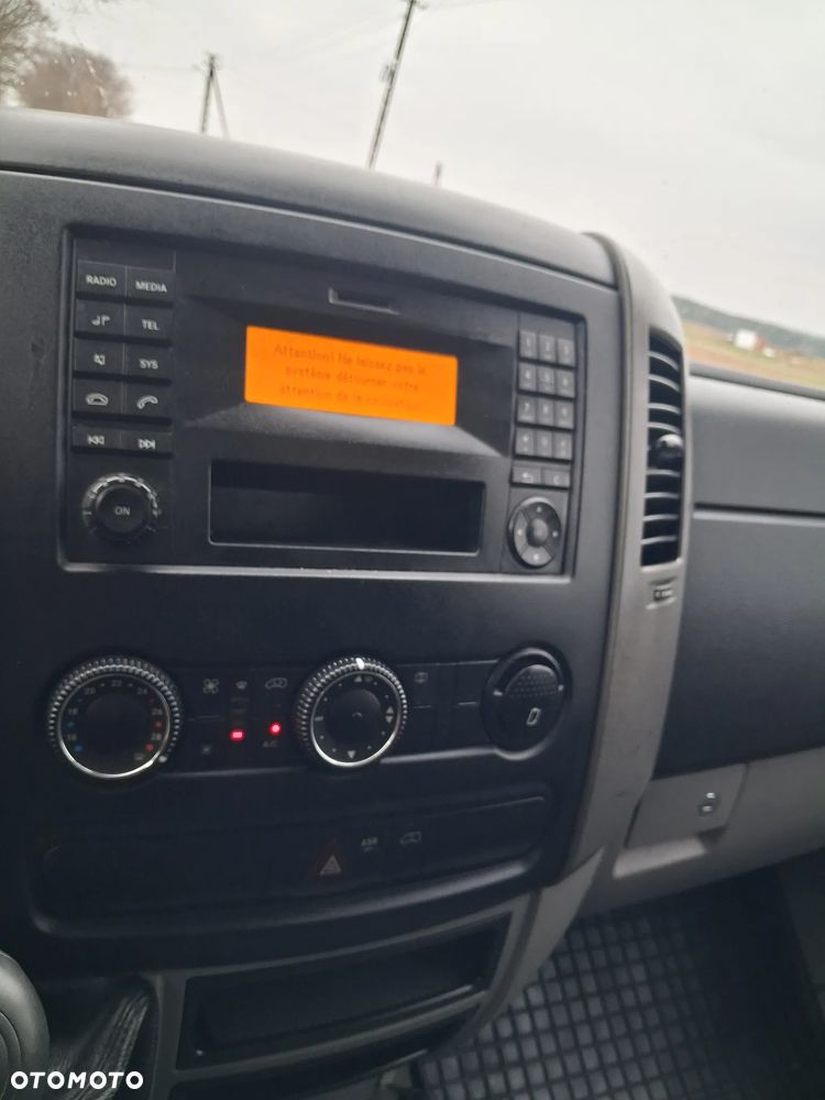 Mercedes-Benz Sprinter - 20