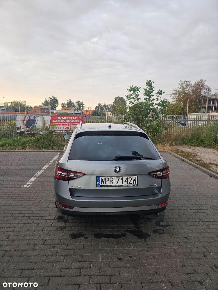 Skoda Superb 2.0 TDI Style - 7