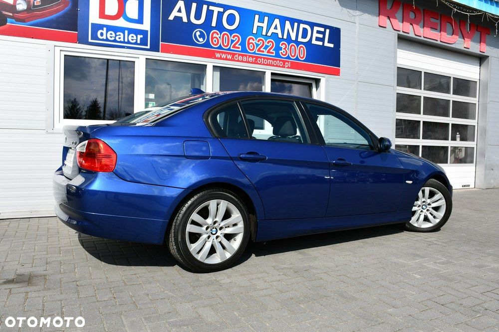 BMW Seria 3 318i - 9