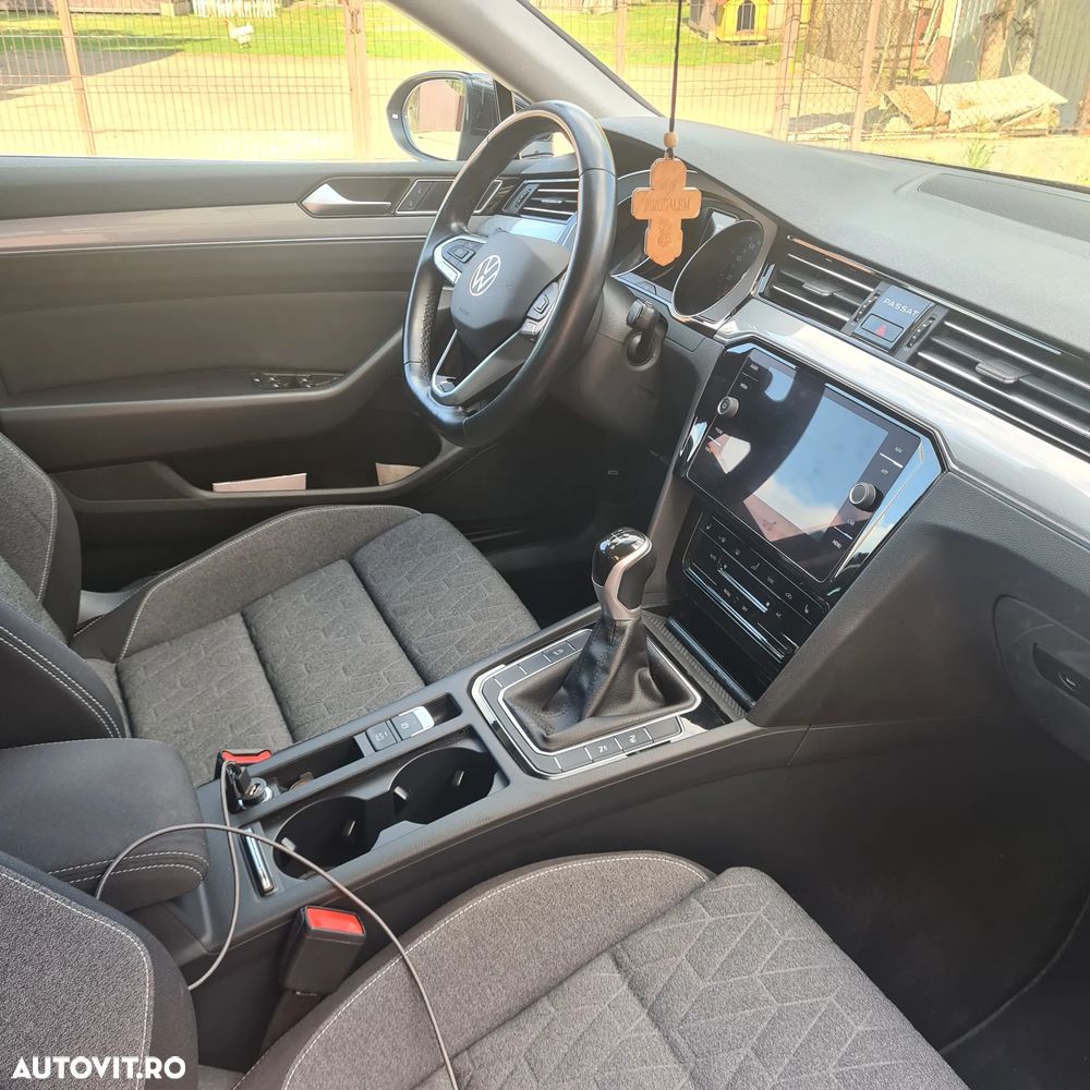 Volkswagen Passat 2.0 TDI SCR Trendline - 6
