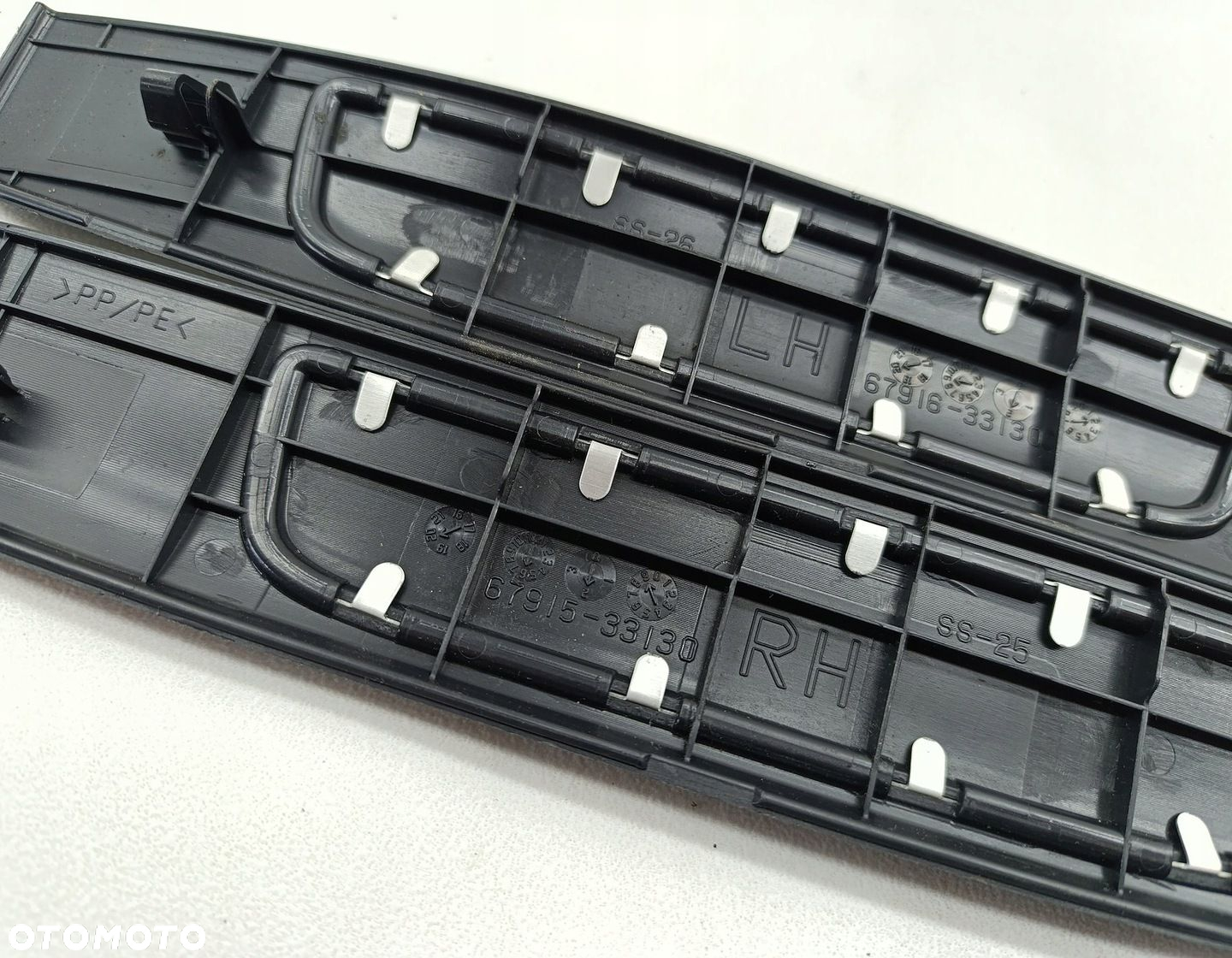 LISTWY PROGOWE KOMPLET TOYOTA CAMRY IX - 5