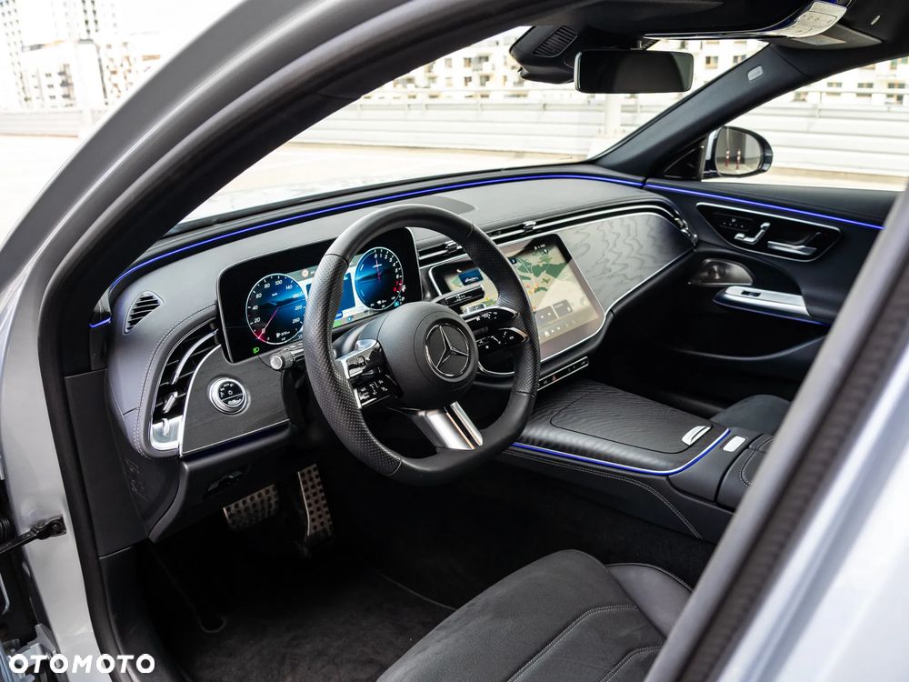 Mercedes-Benz Klasa E 300e 4Matic 9G-TRONIC AMG Line NIGHT Edition - 13
