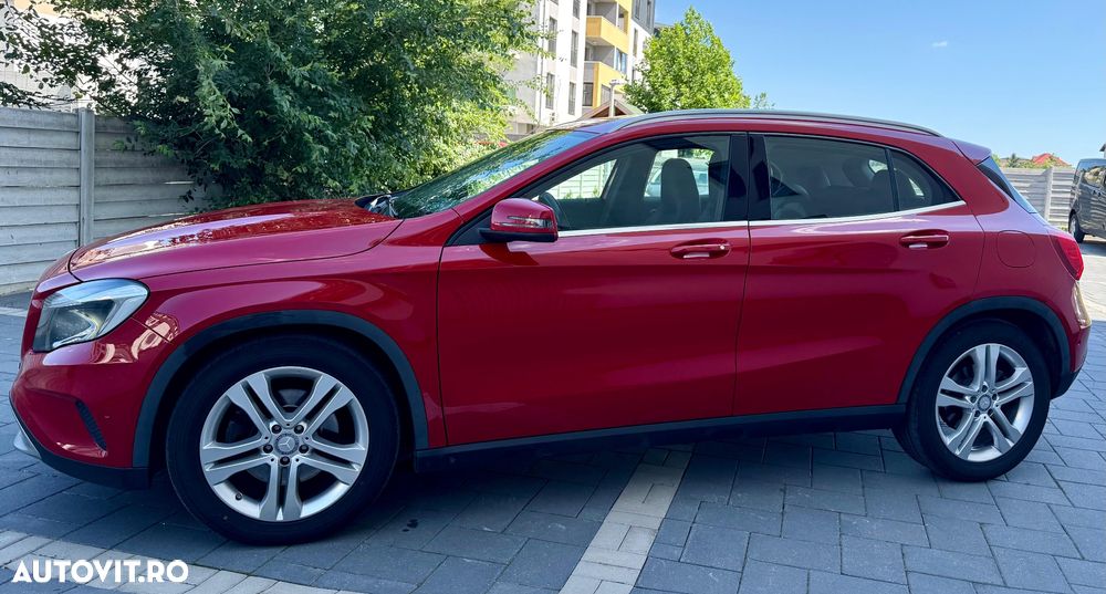 Mercedes-Benz GLA 250 4MATIC 7G-DCT - 18