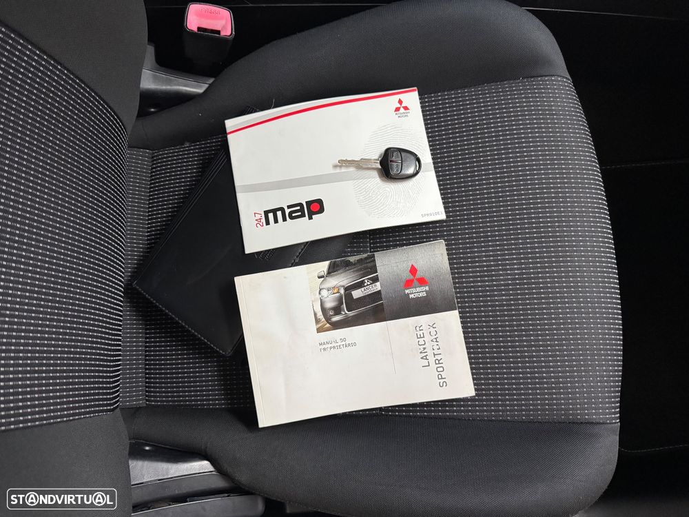 Mitsubishi Lancer Sportback 1.6 Invite Black Edition ClearTec - 6