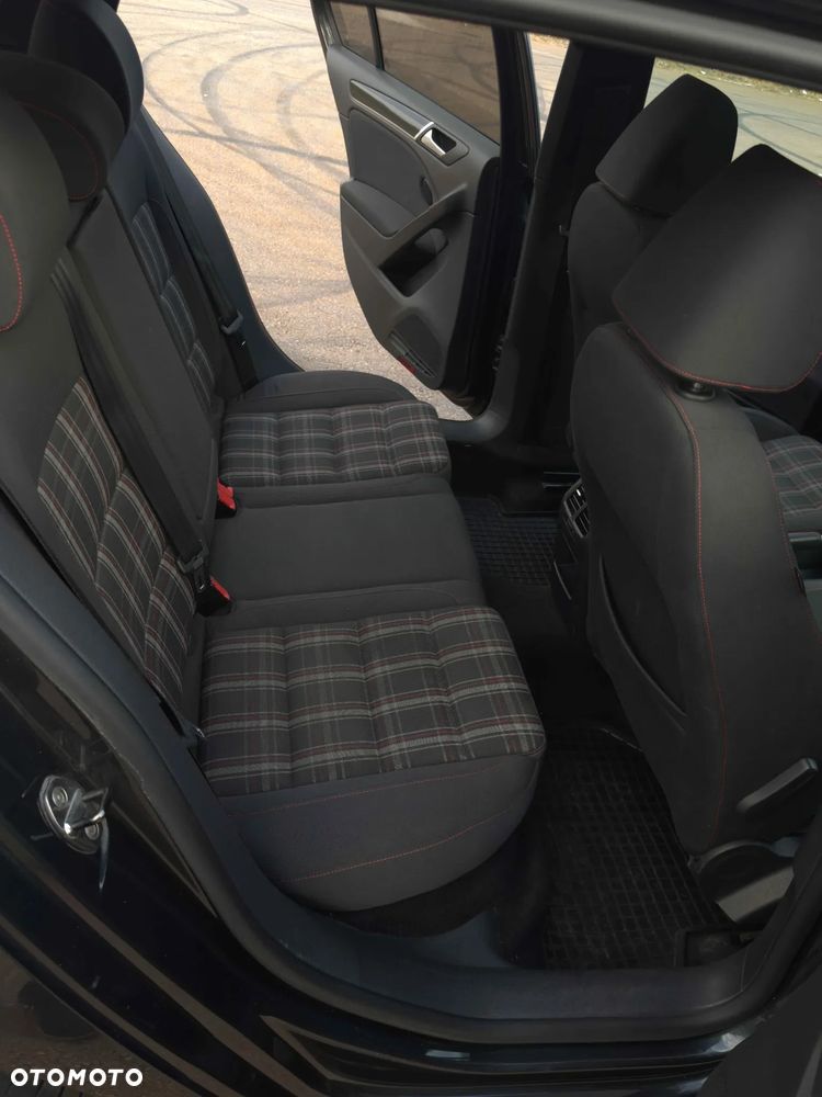 Volkswagen Golf 2.0 TSI GTI - 18