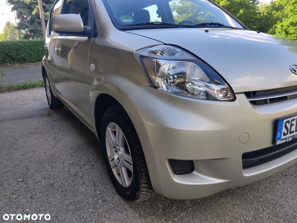 Daihatsu Sirion 1.3 Top S - 11