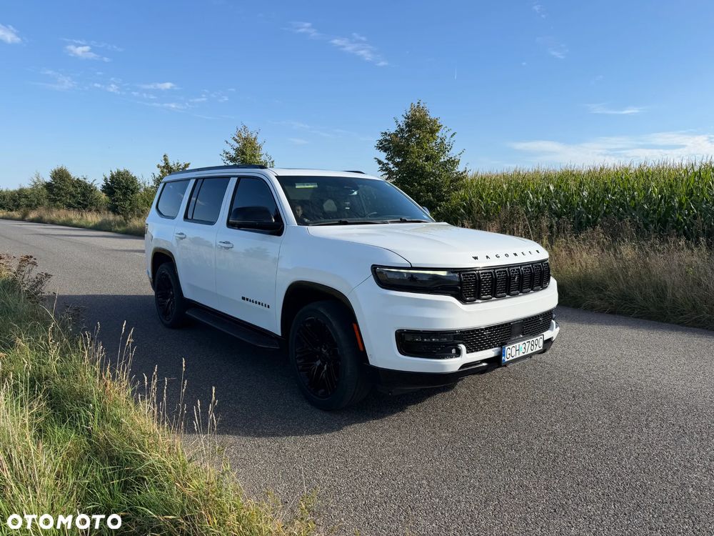 Jeep Wagoneer - 3