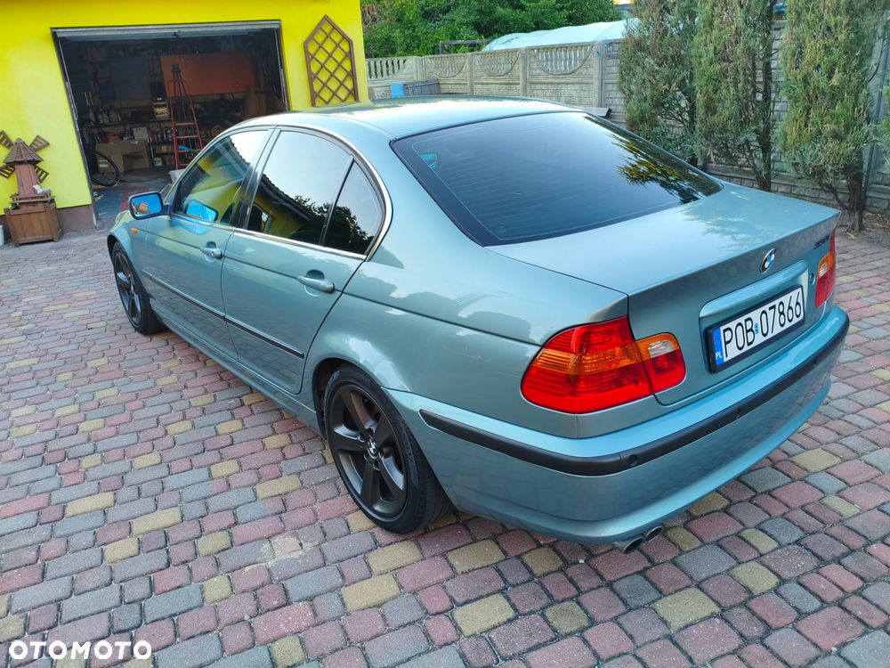 BMW Seria 3 330i - 14