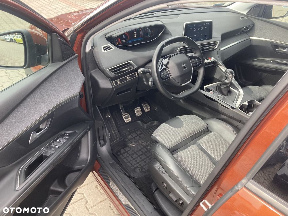 Peugeot 3008 1.2 PureTech Allure Pack S&S - 10