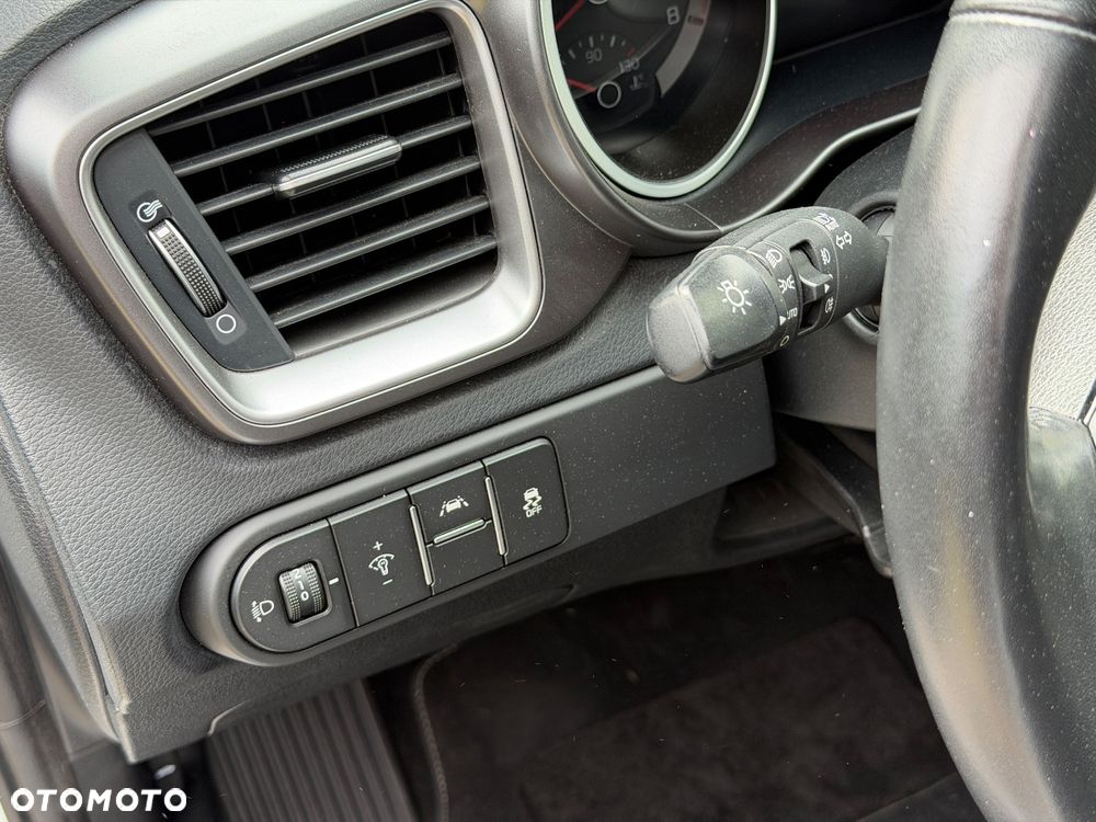 Kia Ceed 1.4 L Business Line Plus - 31