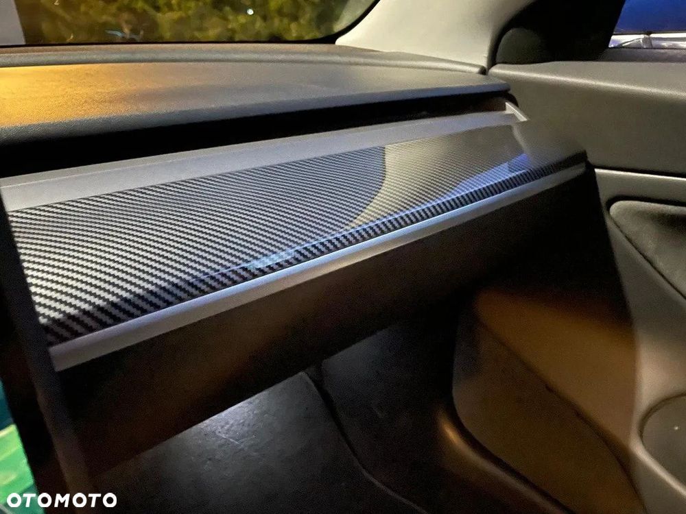 Tesla Model 3 Long Range AWD - 9