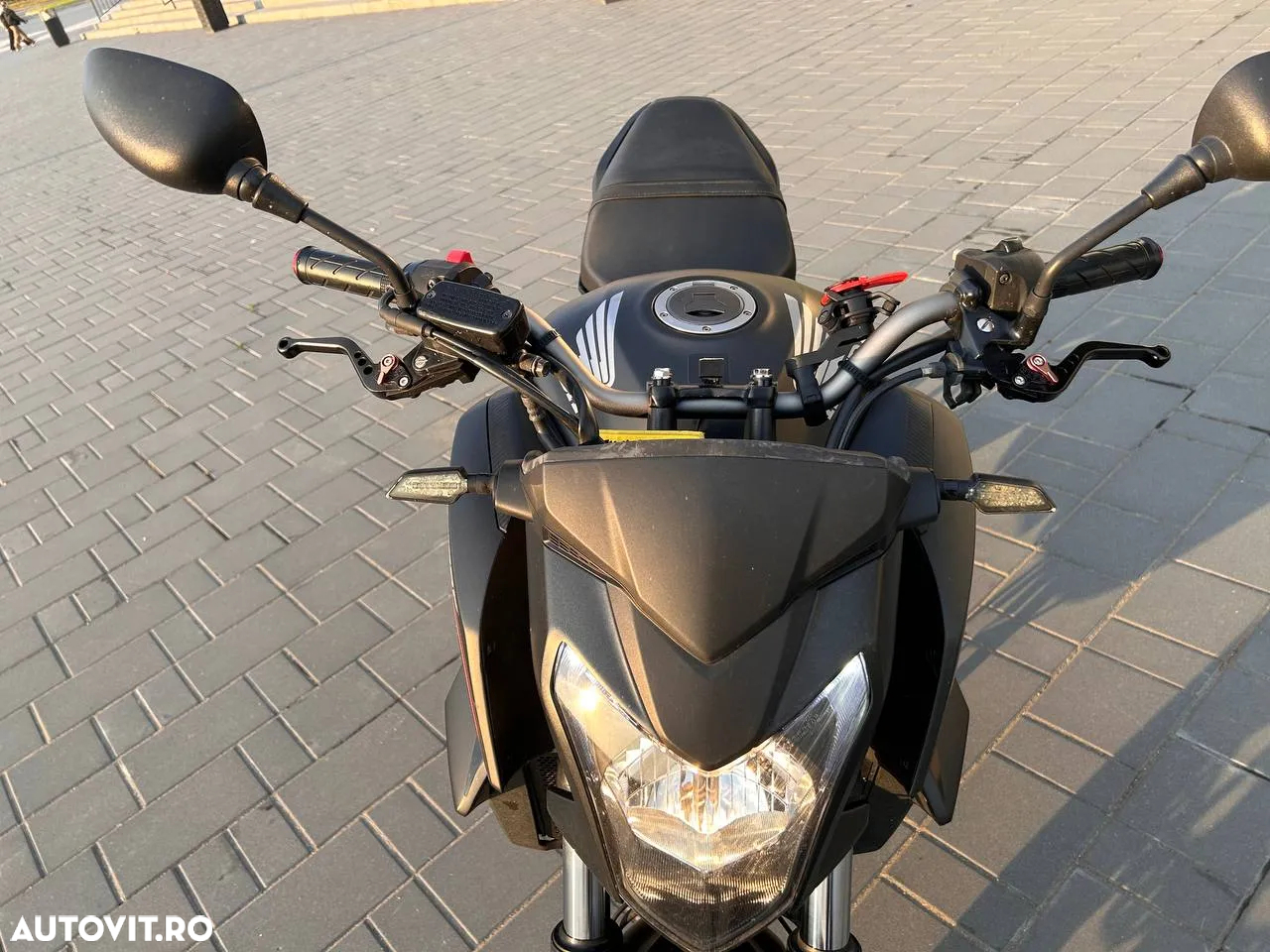 Honda CB 650R - 6