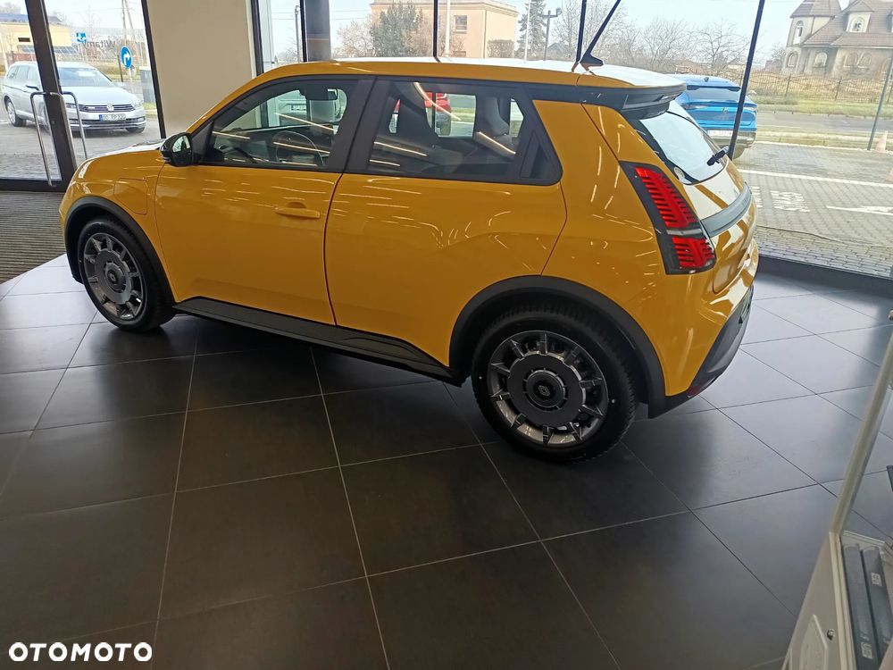 Renault 5 40kWh Urban Range Evolution - 12