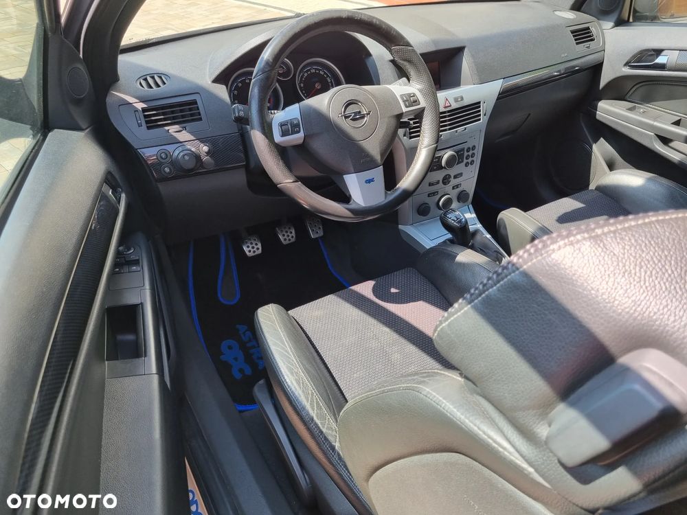 Opel Astra 2.0 T OPC - 25
