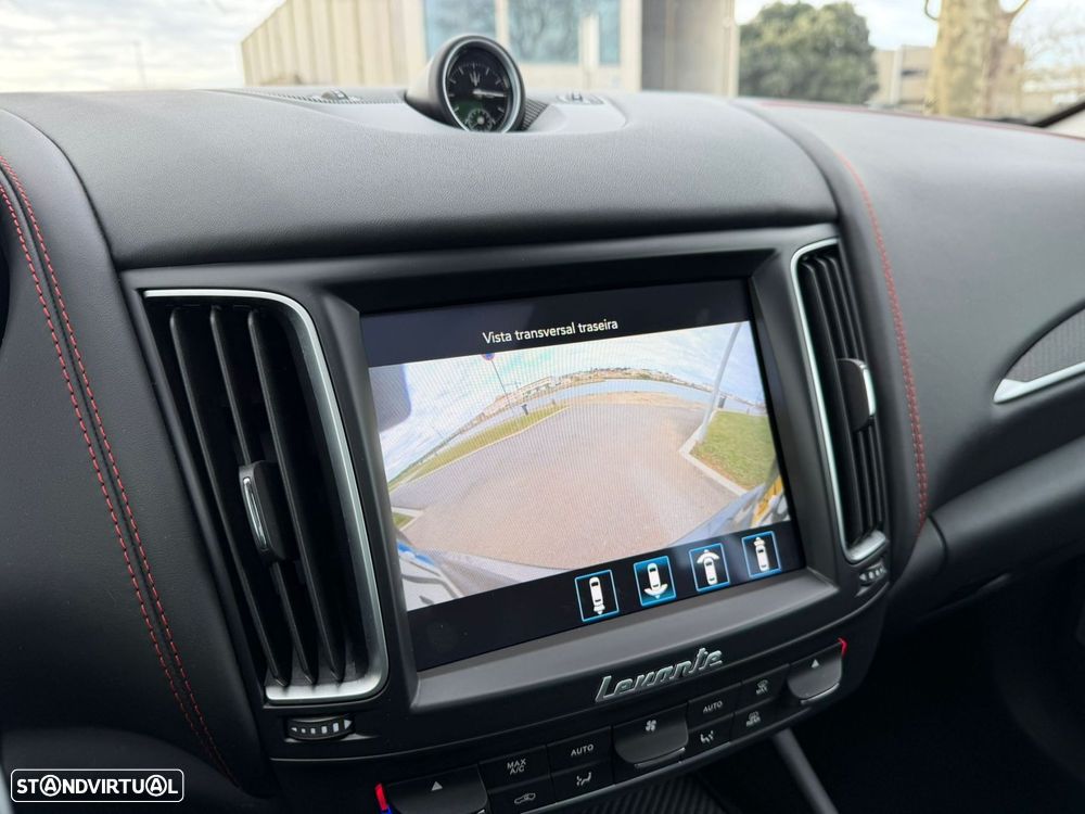 Maserati Levante 3.0 V6 S - 36