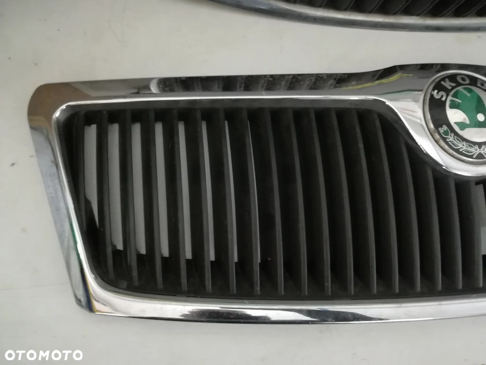 ATRAPA GRILLA SKODA FABIA II, ROOMSTER, OCTAVIA II, 5J0853668A, 1Z0853668 - 6