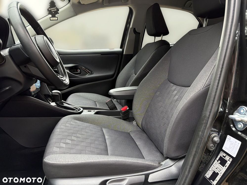 Toyota Yaris Hybrid 1.5 Style - 19