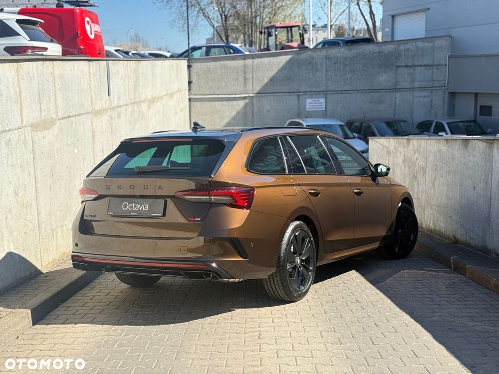 Skoda Octavia 2.0 TSI RS DSG - 5
