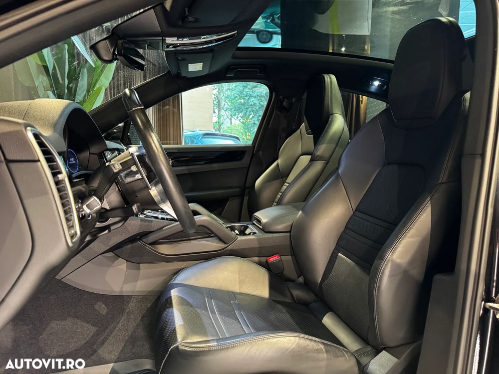 Porsche Cayenne Coupe - 14